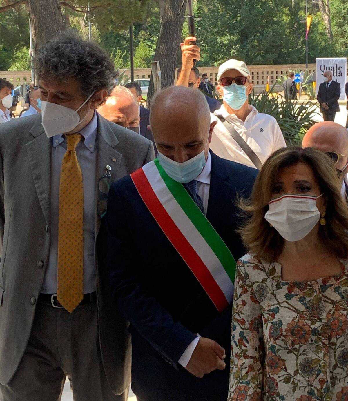 COVID: CASELLATI IN VISITA A PESCARA, “VACCINO VERA DIFESA, QUESTA È UNA GUERRA”