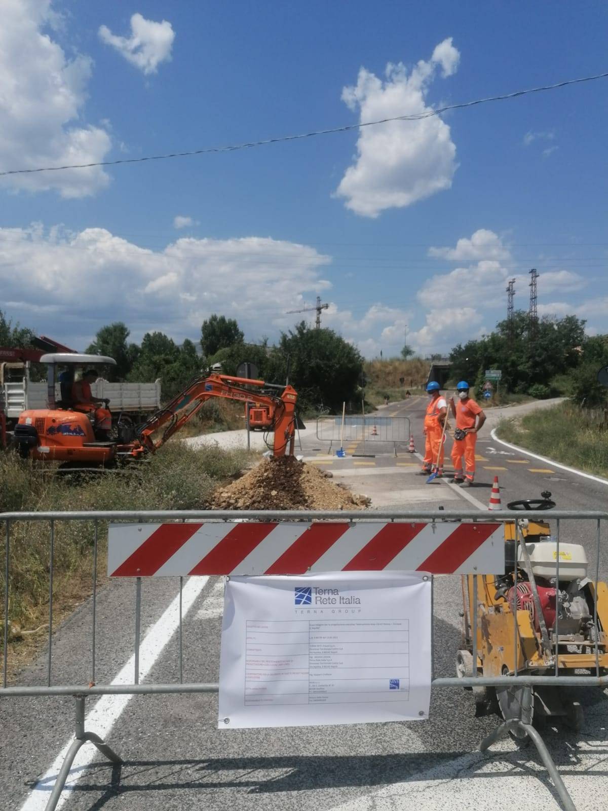 ELETTRODOTTO PETTINO-TORRIONE, INTERRAMENTO CAVI: IN CORSO SAGGI NEL TERRENO