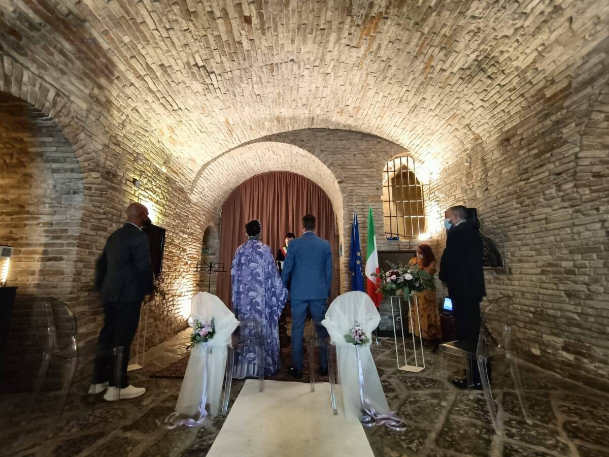 AI PESCARESI PIACE SPOSARSI NEI MUSEI, DA GIUGNO 14 MATRIMONI AL “CASCELLA” E AL “GENTI D’ABRUZZO”