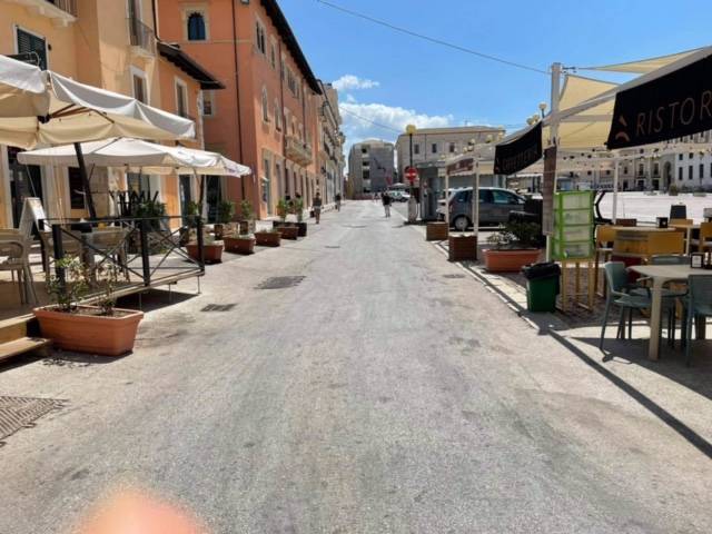 ISOLA PEDONALE L’AQUILA: “PORTARE EVENTI E SPETTACOLI IN CENTRO”, APPELLO COMMERCIANTI PIAZZA DUOMO