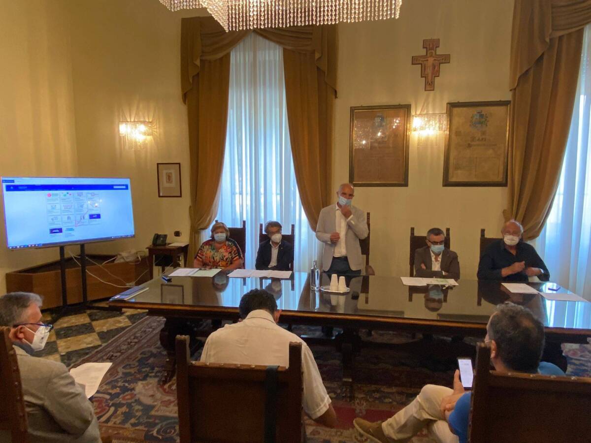 PRESENTATO PESCARA SOLIDALE, QUATTRO INTERVENTI PER L’EROGAZIONE DI BUONI DESTINATI ALLE FAMIGLIE