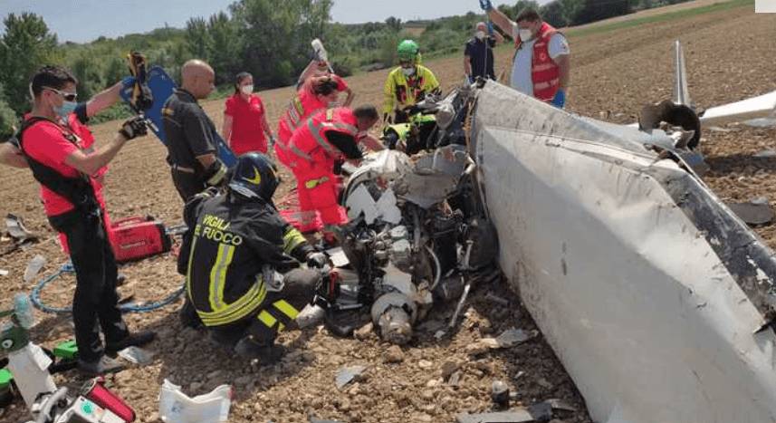 CADE AEREO ULTRALEGGERO A CORROPOLI: MORTO 51ENNE, GRAVE 57ENNE RICOVERATO A TERAMO