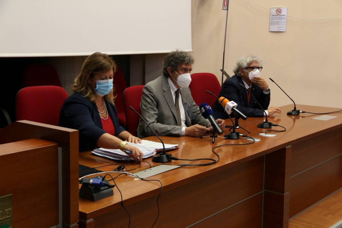 GIUNTA APPROVA NUOVA RETE OSPEDALIERA ABRUZZESE, MARSILIO “NO TAGLI, AUMENTANO POSTI LETTO”