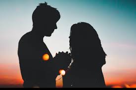 7 CONSIGLI PER UOMINI CHE VOGLIONO USCIRE CON DONNE PIU’ GRANDI