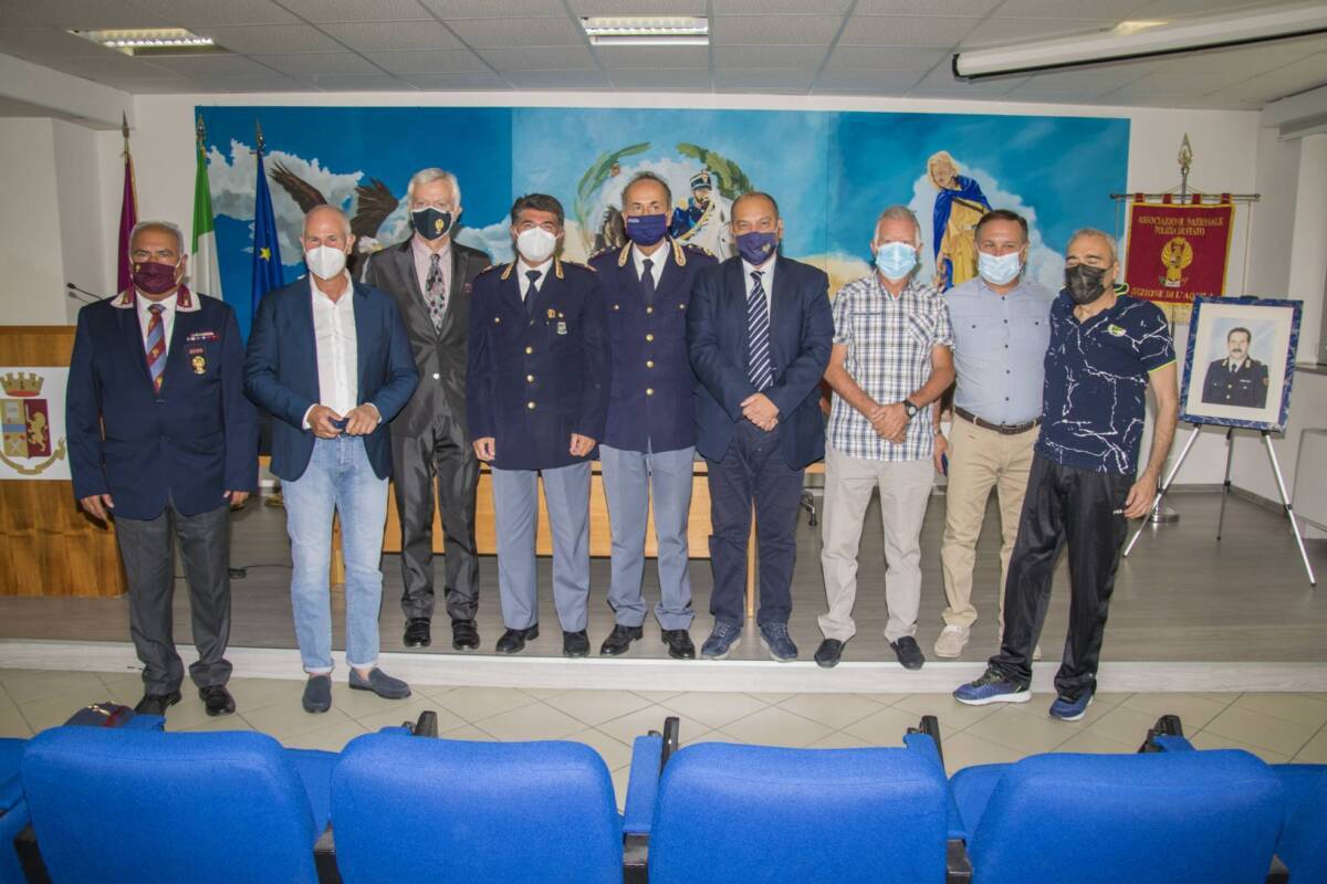 POLIZIA, CONSEGNA MEDAGLIE DI COMMIATO AL PERSONALE DELLA STRADALE