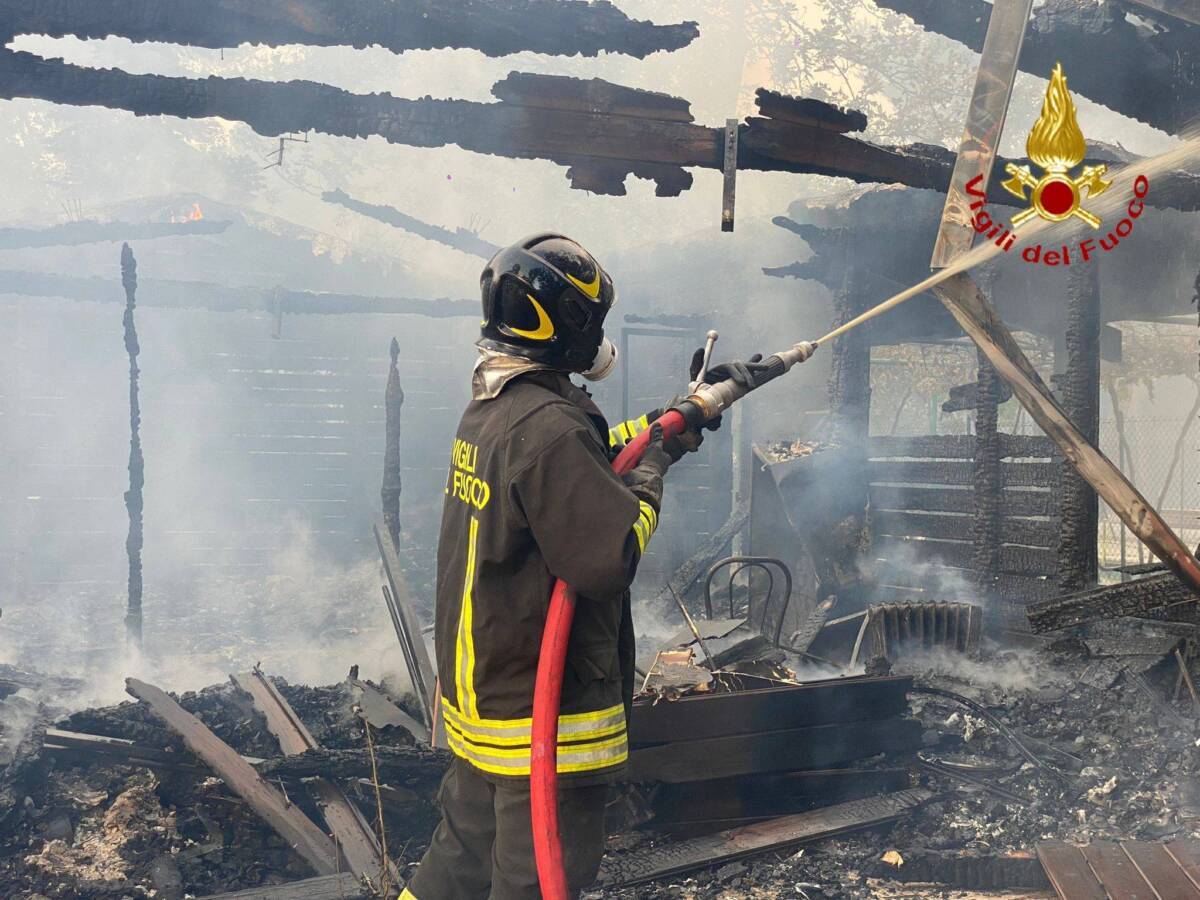 INCENDIO PINETA PESCARA: SARA’ RICOSTRUITO IL FABBRICATO IN LEGNO DISTRUTTO DALLE FIAMME
