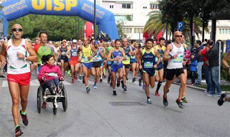 TORNA MARATONA D’ANNUNZIANA, WEEKEND DI CORSA A PESCARA: VERRA’ RICORDATO ROBERTO STRACCIA