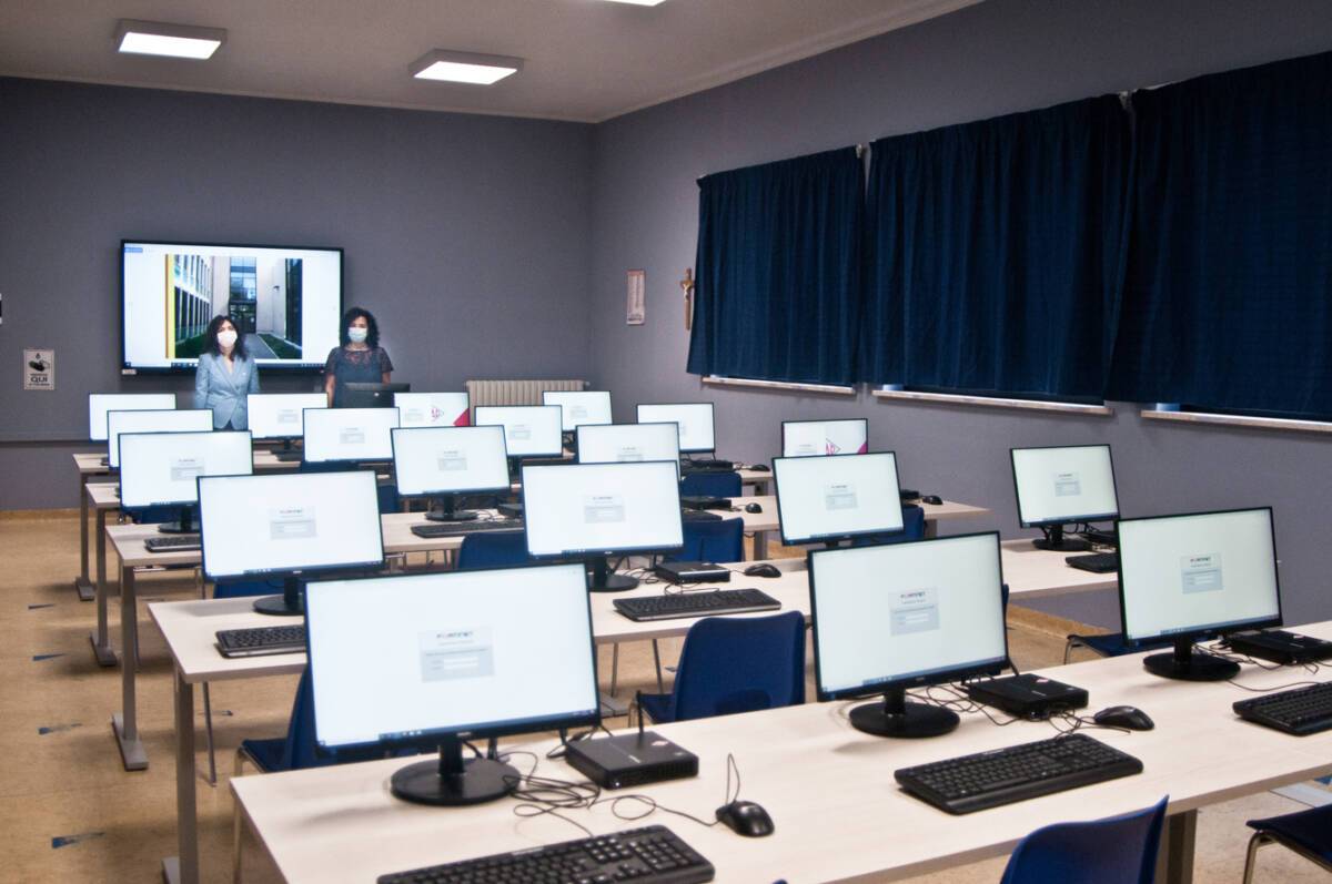 ISTITUTO COMPRENSIVO ATRI INAUGURA NUOVA AULA MUTLIMEDIALE NELLA SCUOLA SECONDARIA DI PRIMO GRADO