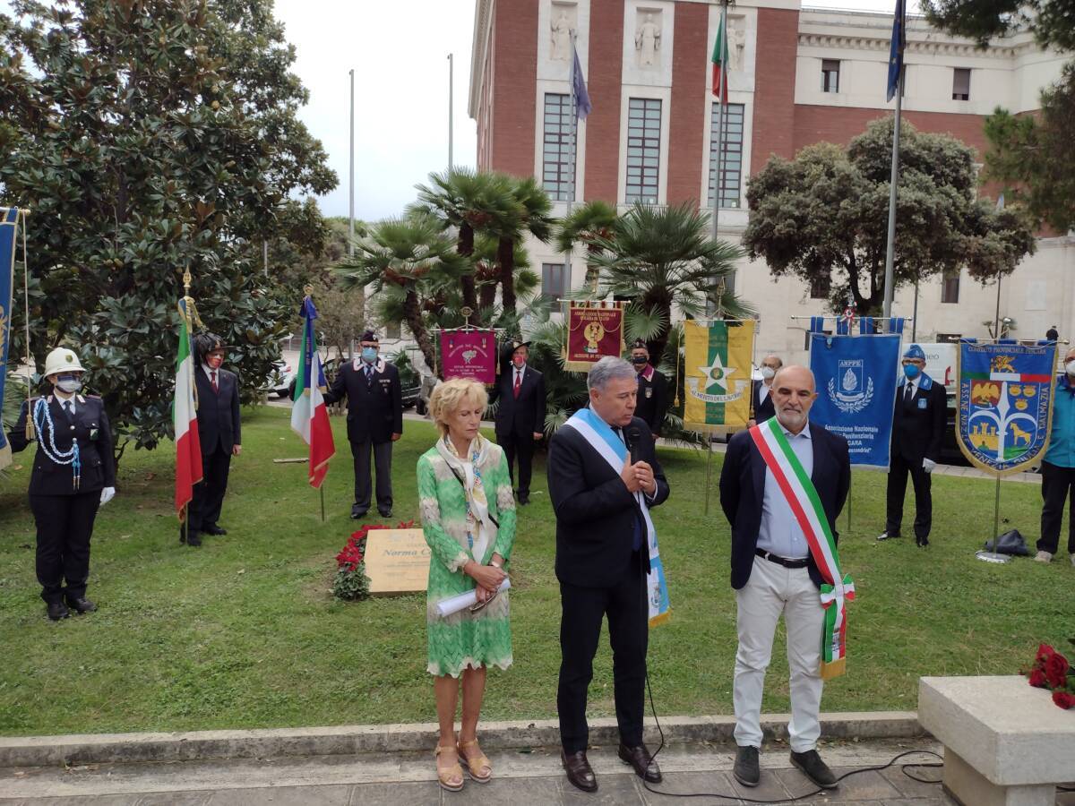 PESCARA, AMMINISTRAZIONE COMUNALE RENDE OMAGGIO ALLA MEMORIA DI NORMA COSSETTO