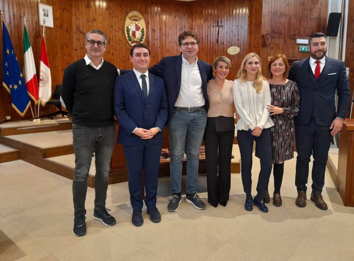 VASTO: PRESENTATA LA NUOVA GIUNTA MENNA, LICIA FIORAVANTE E’ IL VICESINDACO