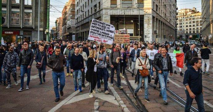 GREEN PASS, MANIFESTAZIONE MILANESE TERMINA IN PIAZZA DUOMO