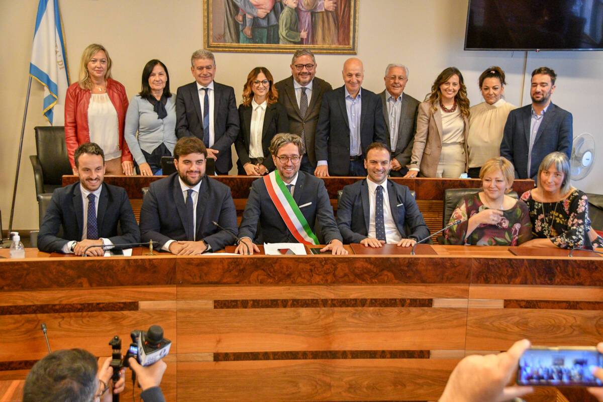 COMUNE ROSETO: MARIO NUGNES PRESENTA GLI ASSESSORI, “SQUADRA GIOVANE E MOTIVATA”