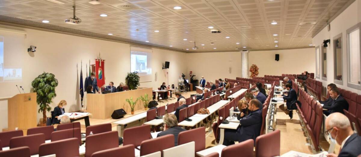 CONSIGLIO ABRUZZO: OK A OSSERVATORIO PREZZI. COMPENSAZIONI CARO MATERIALI IN APPALTI