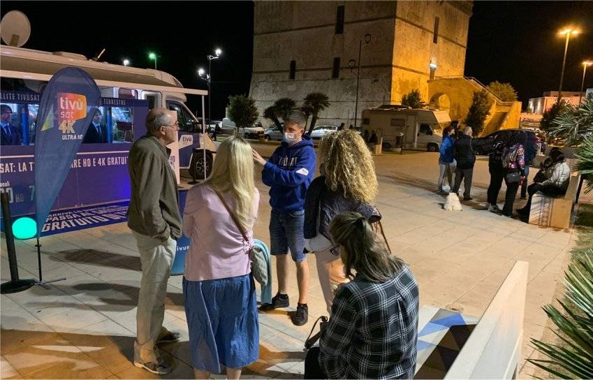 NUOVO DIGITALE TERRESTRE: IL CARAVAN TOUR DI “TIVUSAT” FA TAPPA A L’AQUILA, DOMANI IN PIAZZA DUOMO