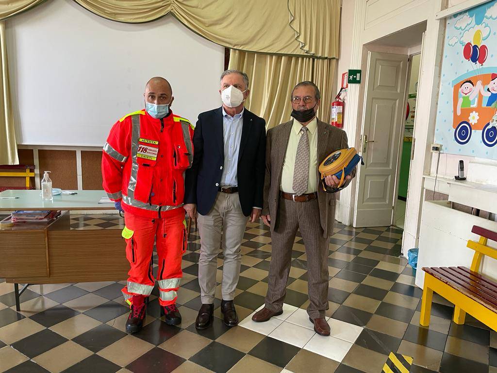 ATESSA: DONAZIONE DEFIBRILLATORE ALLA SCUOLA PARITARIA “PRINCIPESSA ELENA”