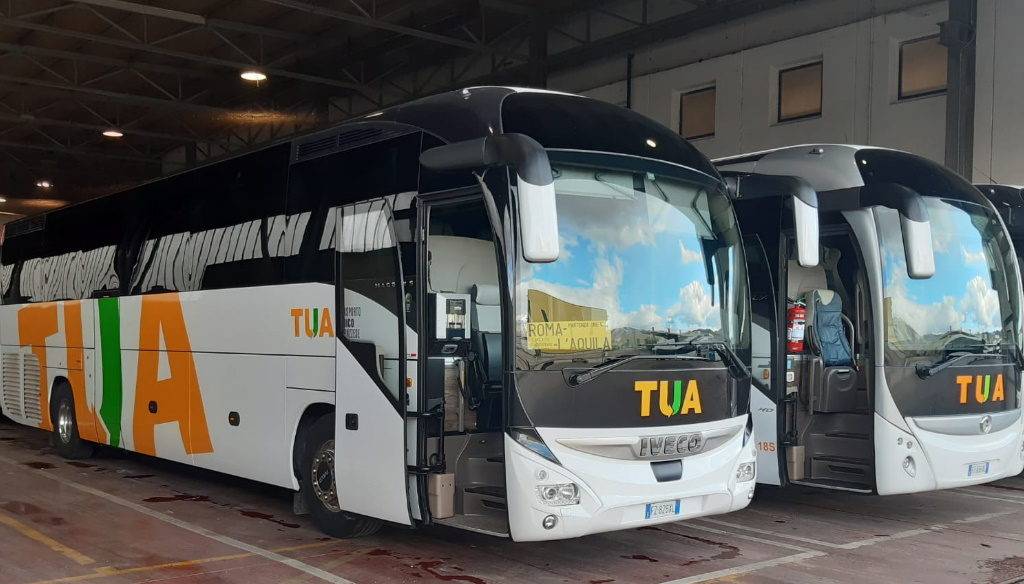 PESCARA: AGGRESSIONE A CONTROLLORE SU AUTOBUS TUA, ARRESTATO 41ENNE KOSOVARO