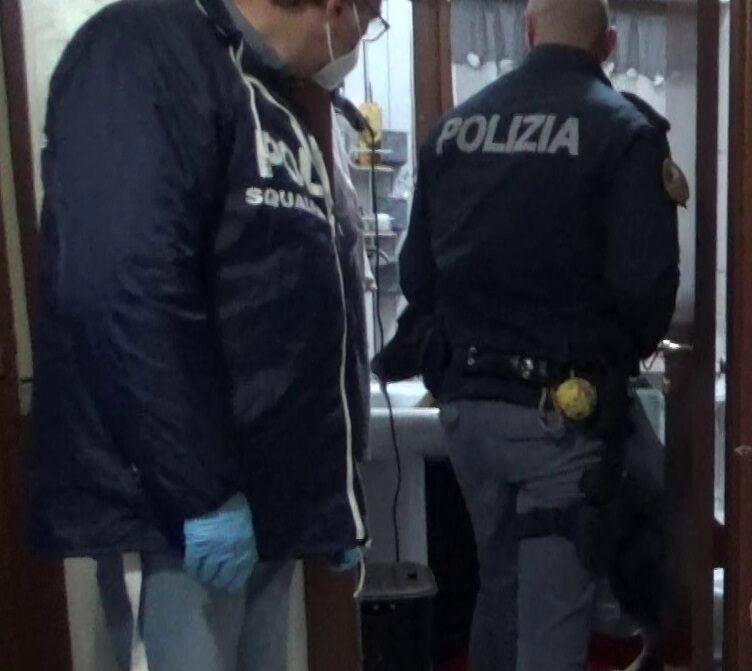 MAGNETIC BOX: BANDA DEDITA A SPACCIO COCAINA A L’AQUILA, PRESI DUE LATITANTI