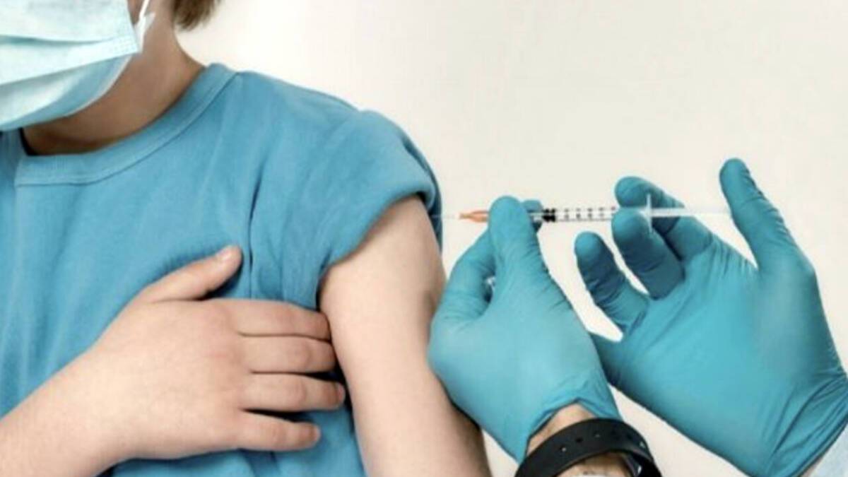 COVID, GOVERNO: “SUBITO TERZA DOSE”. ENTRO NATALE VACCINO ANCHE PER FASCIA 5-11 ANNI