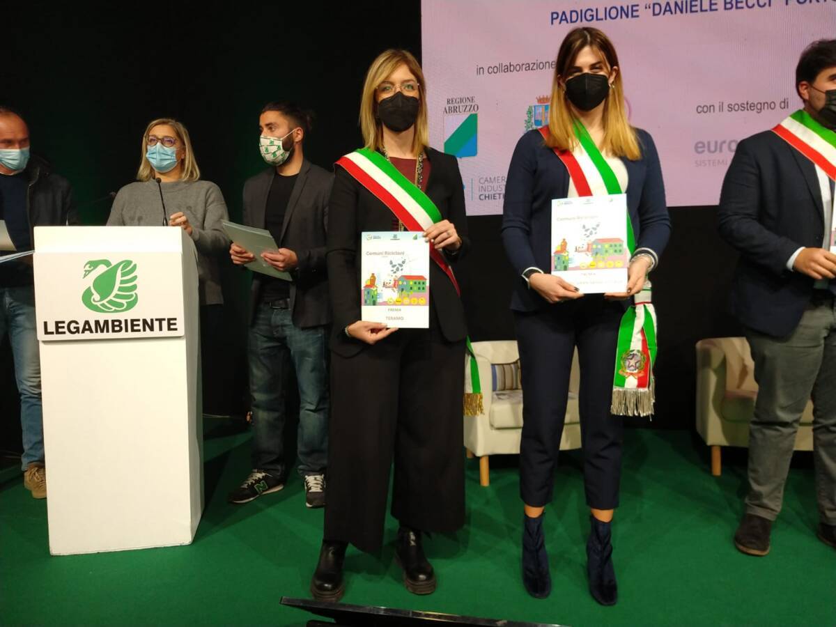 LEGAMBIENTE, TERAMO VINCE IL PREMIO DI COMUNE “RICICLONE”