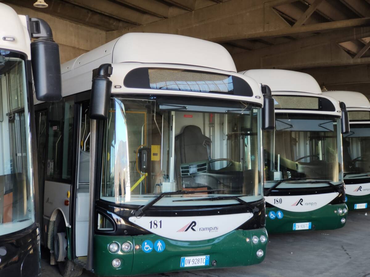 MOBILITÀ, AMA ACQUISTA QUATTRO NUOVI BUS PER LE TRATTE URBANE DELL’AQUILA