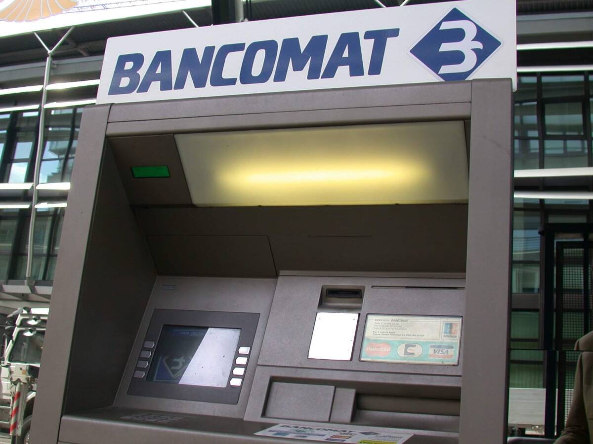 CHIETI: APRONO CONTI CORRENTI ON LINE TRUFFANDO IGNARI COETANI, DENUNCIATI