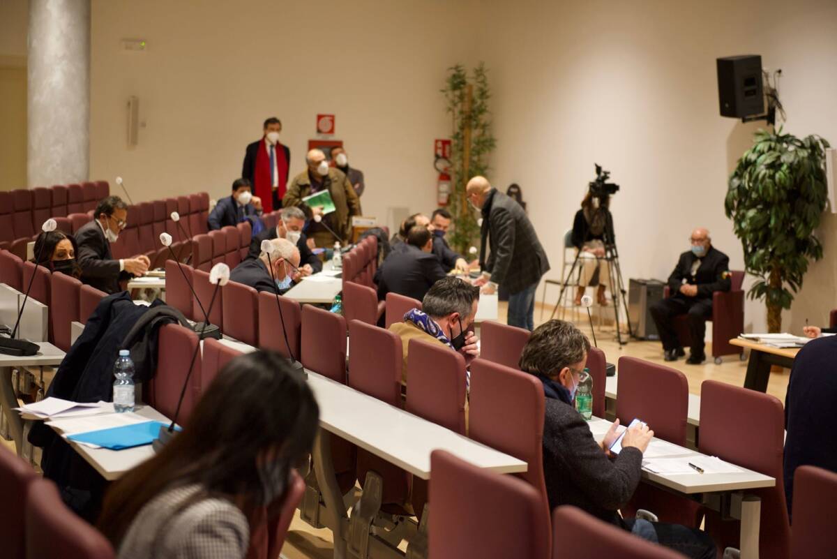 CONSIGLIO ABRUZZO: OK ASSESTAMENTO, VERSO SESSIONE BILANCIO E AUDIZIONI COMMISSIONI