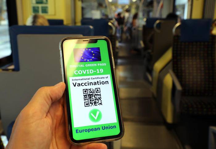COVID: NIENTE QUARANTENA CON IL BOOSTER, SUPER GREEN PASS ESTESO AI TRASPORTI