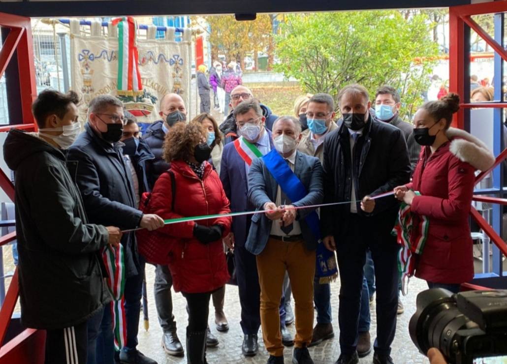 L’AQUILA, INAUGURATA NUOVA SEDE COTUGNO. PROTESTA STUDENTI: “TROPPI RITARDI, RIENTRO IMMEDIATO”