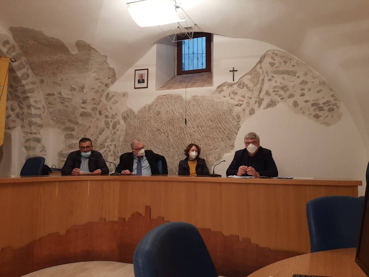 UN’AUTO MEDICA PER L’ALTO VASTESE, ASL 2 SI IMPEGNA CON SINDACI PER INCREMENTARE ASSISTENZA