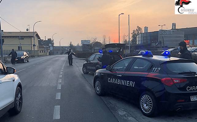 PESCARA, RUBA SOLDI A DUE MINORENNI: DENUNCIATO 23ENNE
