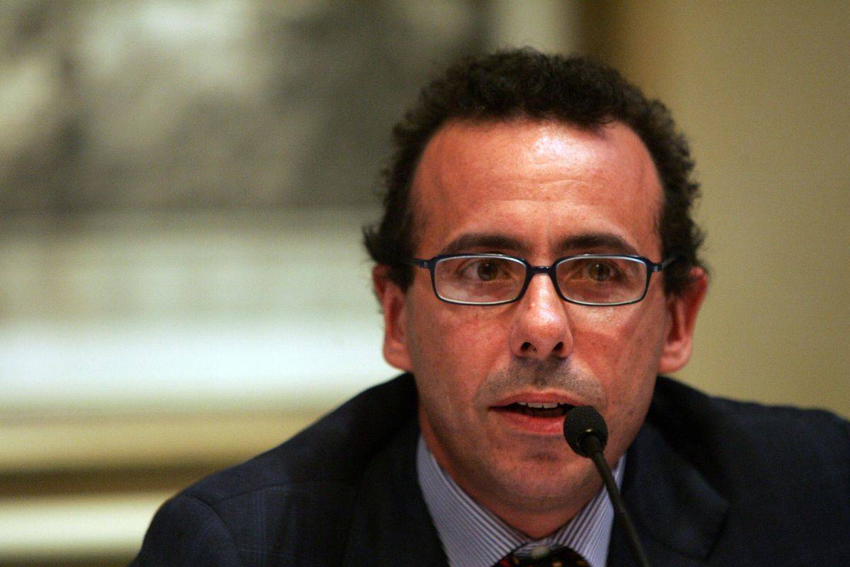 COVID, GUZZETTA: “CONFLITTO INSANABILE TRA GREEN PASS ITALIANO E UE, INTERVENGANO LE CAMERE”