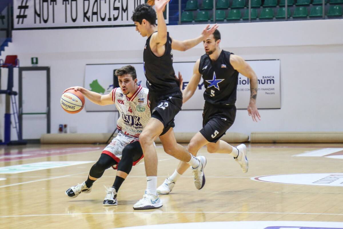 BASKET ABRUZZO: ROSETO BATTE GIULIANOVA NEL DERBY, CHIETI RIALZA LA TESTA CONTRO ROMA