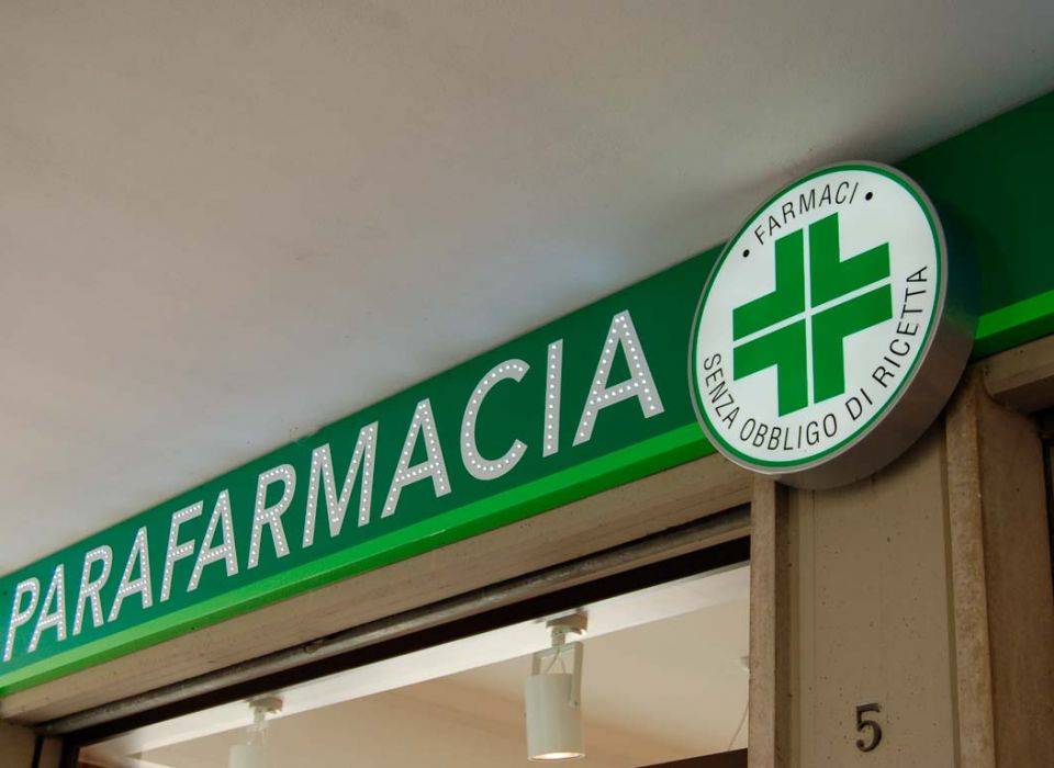 COVID, PARAFARMACIE: “OSTRUZIONISMO SU TAMPONI, INTERVENGA SPERANZA”