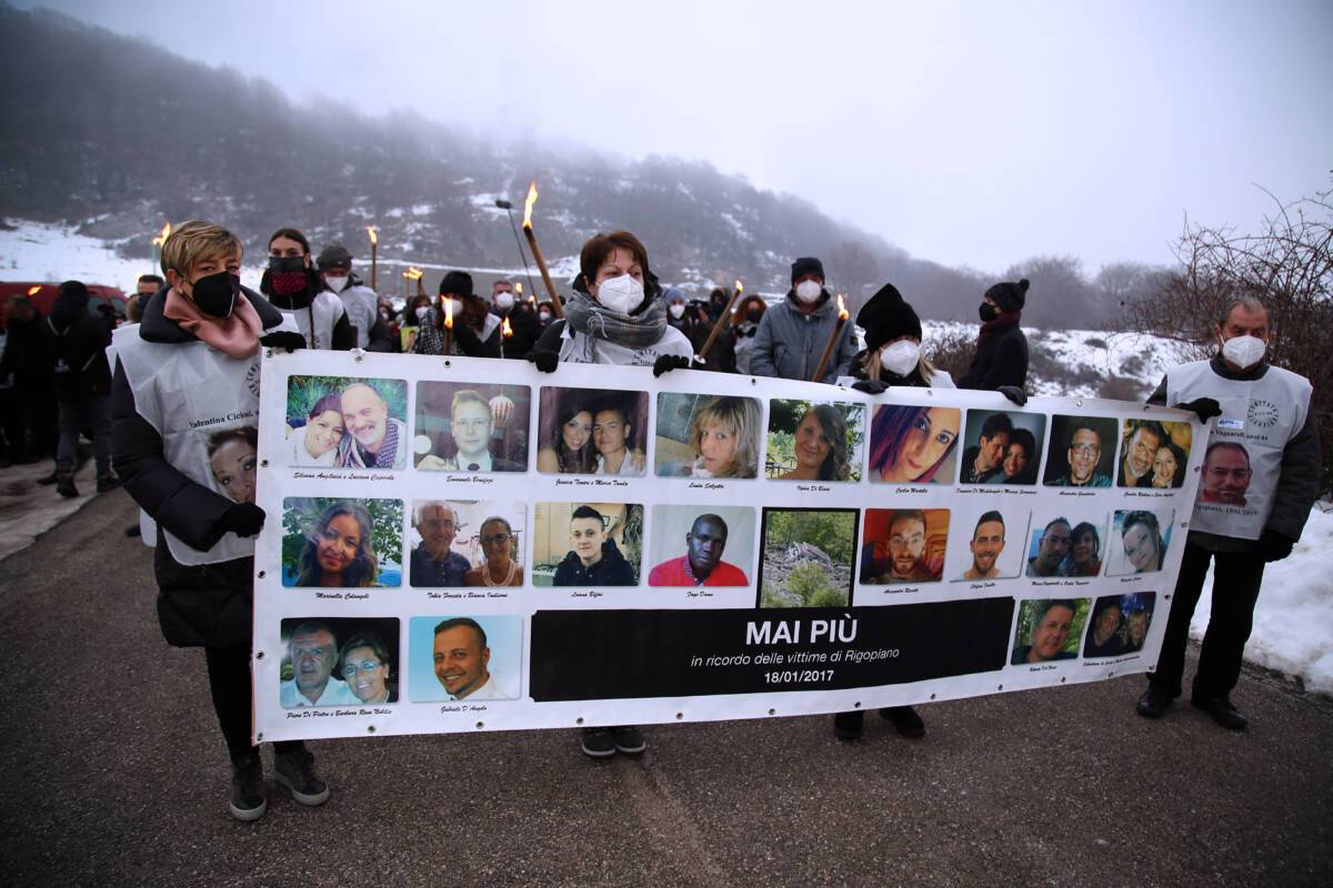 TRAGEDIA RIGOPIANO: SCIOPERO AVVOCATI AVEZZANO, ENNESIMO RINVIO UDIENZE DEL PROCESSO