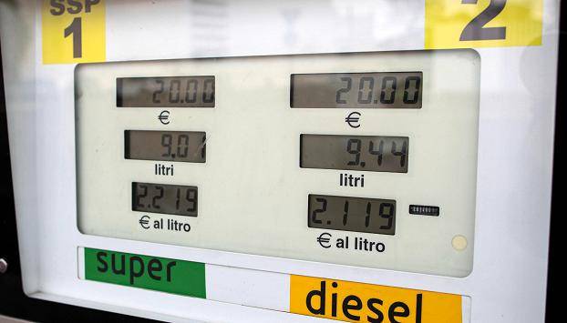 TRUFFA CARBURANTI: OPERAZIONE GDF PESCARA ELOGIATA IN SENATO