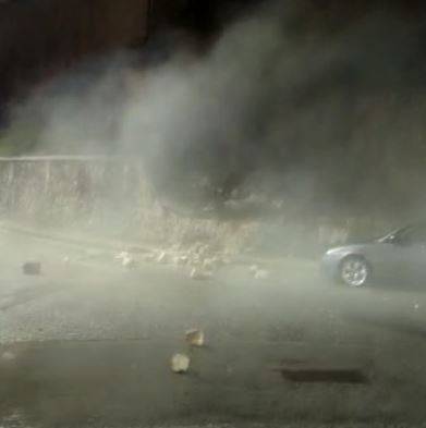L’AQUILA: FRANA MURO CONTENIMENTO IN VIALE OVIDIO
