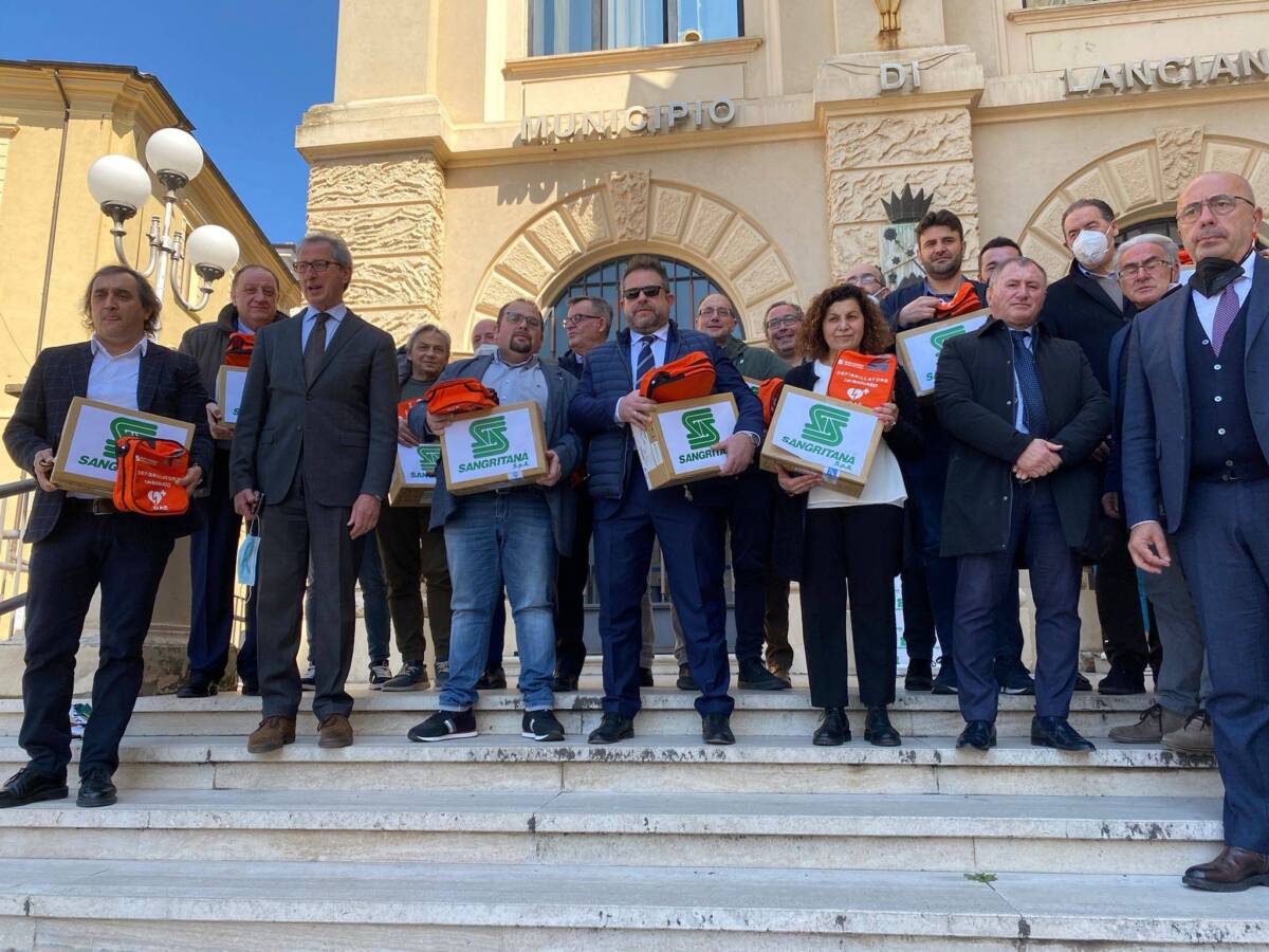 LANCIANO, LA SANGRITANA CONSEGNA DEFIBRILLATORI AI COMUNI DEL COMPRENSORIO