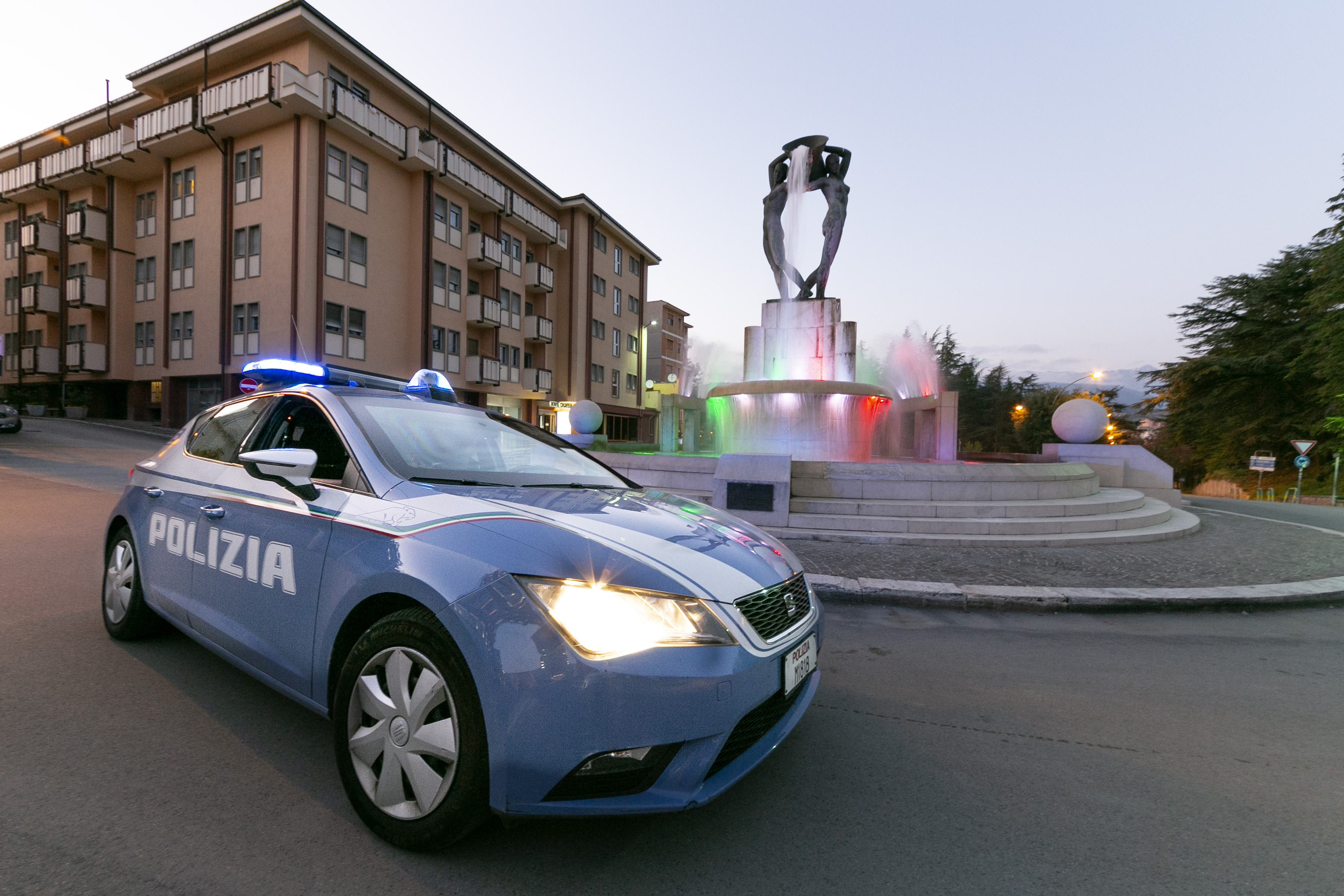 L’AQUILA, RISSA IN CENTRO: ARRESTATI TRE GIOVANI