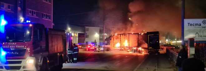FAR WEST A SAN GIOVANNI TEATINO, RAPINA ALL’IVRI, MEZZI IN FIAMME, SPARATORIA E LADRI IN FUGA