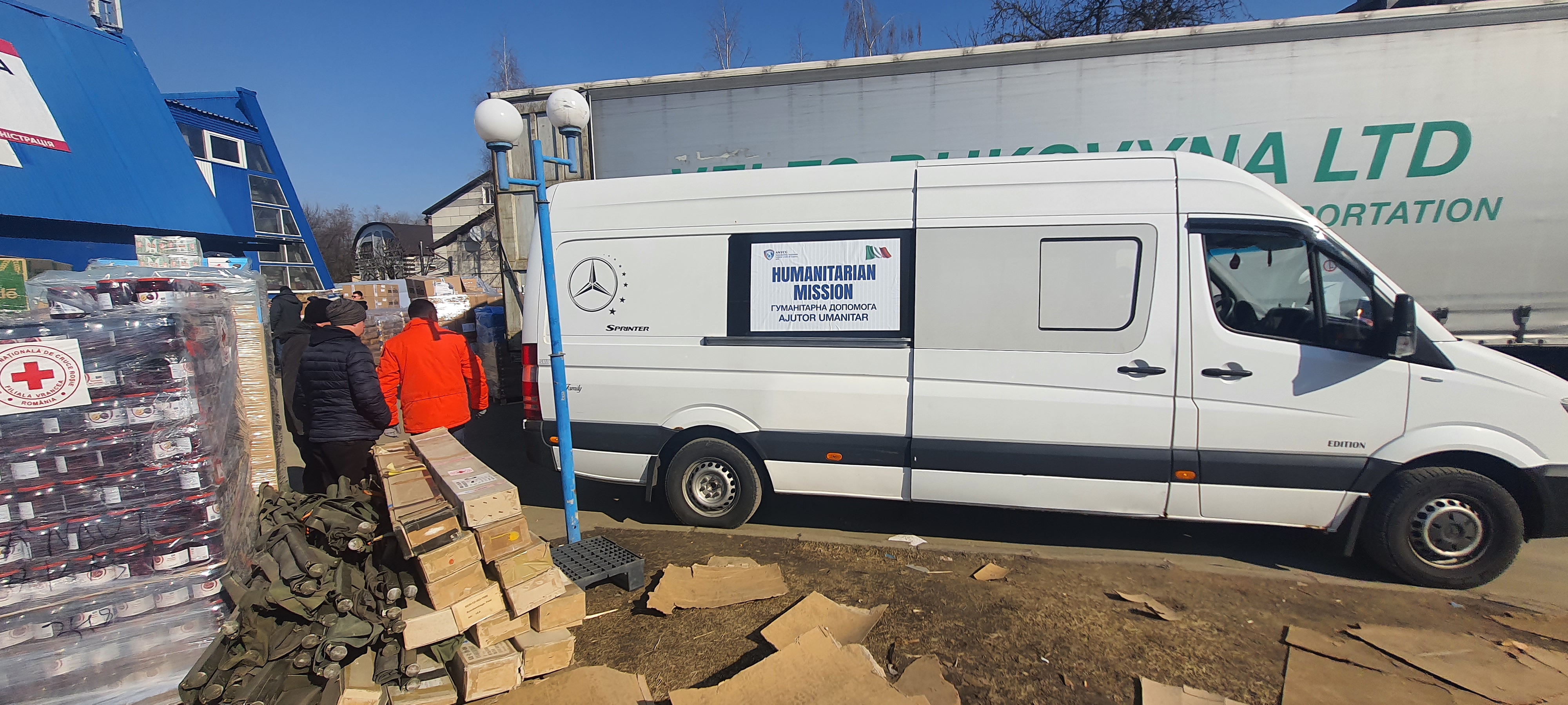 UCRAINA, ARRIVATA ALL’AQUILA FAMIGLIA SOCCORSA A SAUCEVA: “ANVCG AL FIANCO DEI PROFUGHI”