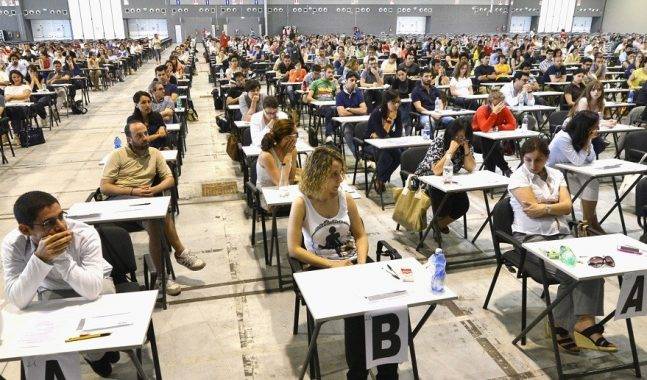 CAOS CONCORSO SCUOLA SECONDARIA: ANCHE IN ABRUZZO RICORSO COLLETTIVO AL TAR