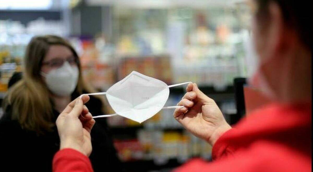 COVID: GOVERNO CONFERMA PROTOCOLLO SICUREZZA E MASCHERINE A LAVORO, PLAUDONO SINDACATI