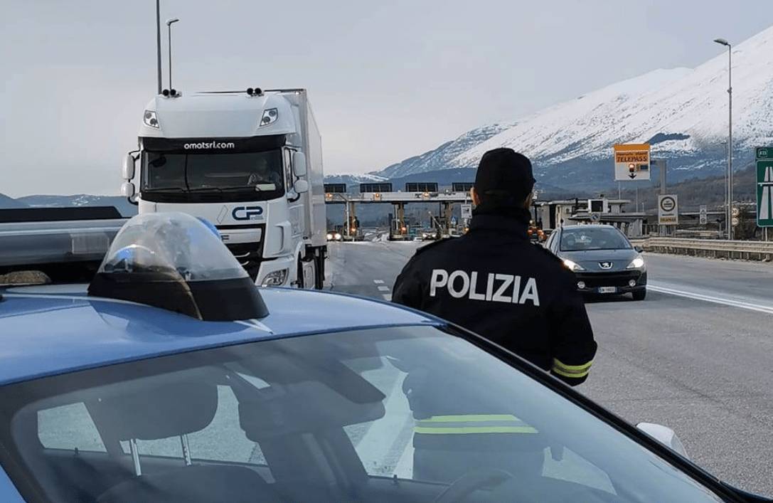 A24, CONTROMANO SULL’AUTOSTRADA PER OLTRE 10 CHILOMETRI: 85ENNE FERMATO AD ASSERGI