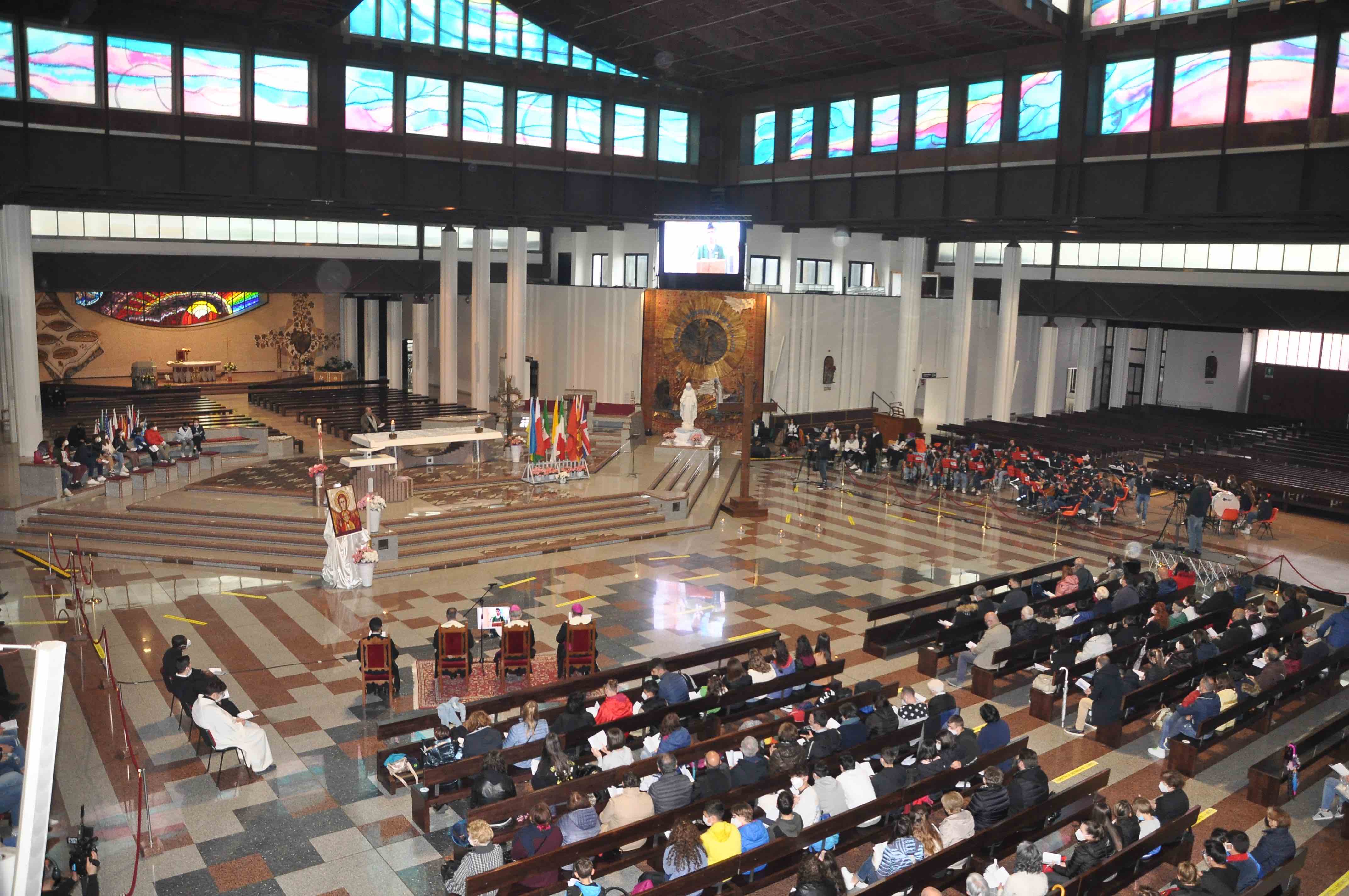 TERAMO, LA CHIESA INCONTRA I GIOVANI NEL MEETING “GLI ADOLESCENTI DEL TERZO MILLENNIO”