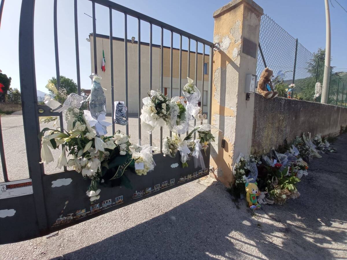 L’AQUILA: BIMBO MORTO ALL’ASILO PRIMO MAGGIO, TRA GLI INDAGATI PRESIDE E RESPONSABILE SICUREZZA