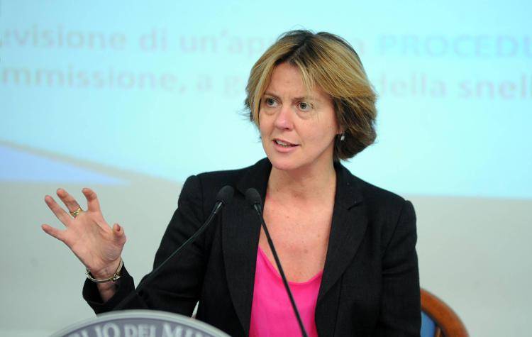 ELEZIONI: EX MINISTRO LORENZIN A L’AQUILA A SOSTEGNO DI STEFANIA PEZZOPANE, DIRETTA WEB
