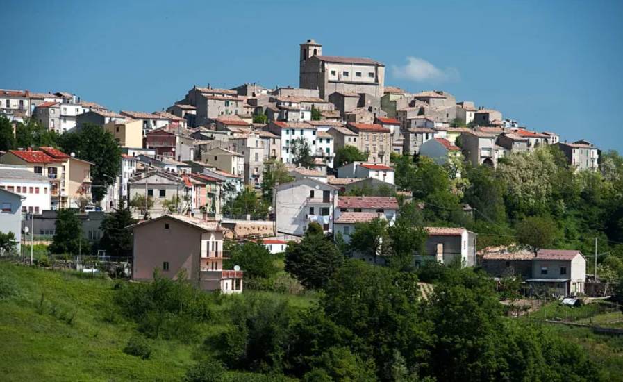 COMUNALI, A FRAINE SI RICANDIDA IL SINDACO STAMPONE