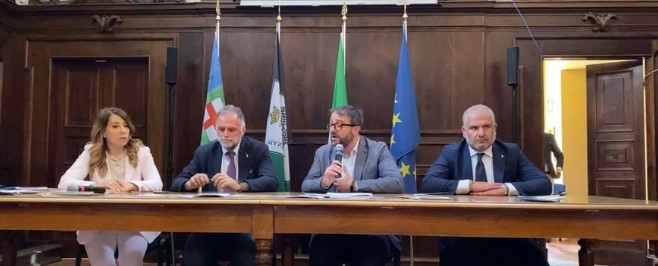ELEZIONI, GARAVAGLIA E RONZULLI A L’AQUILA: “CITTA’ CRESCE, SIMBOLO BUON GOVERNO”