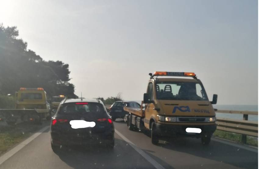 INCIDENTE A TORINO DI SANGRO: TRE AUTO COINVOLTE E DUE FERITI, DISAGI ALLA VIABILITA’