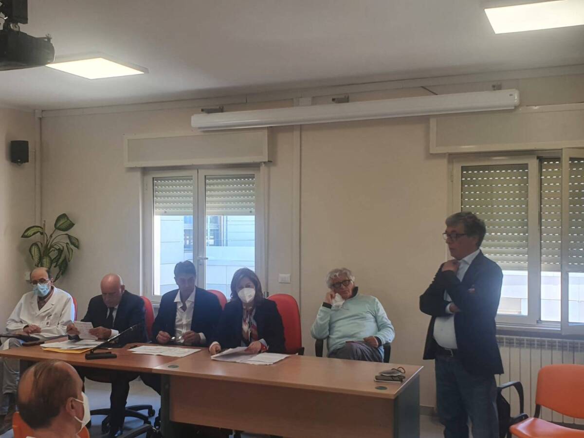 SULMONA: HOSPICE, ELISOCCORSO, ENDOSCOPIA DIGESTIVA. INCONTRO CON VERI’ SU PROGETTI OSPEDALE